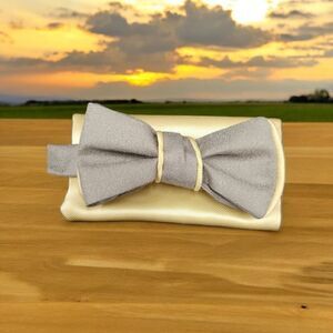 MEN'S LARR BRIO BOW TIE AND POCKET SQUARE.
